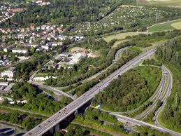 Het viaduct is onderdeel van de a66. Wiesbaden Fotos