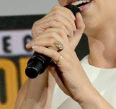 Scarlett johansson debuted a massive engagement ring from saturday night live star colin jost over the weekend, and the sparkler did not disappoint. Scarlett Johansson S Engagement Ring Popsugar Fashion