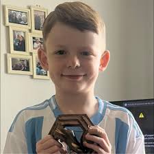 Sean O'Malley says he needs “a new look” after seeing Cody Garbrandt's new  face tattoo 🗡️ 👀