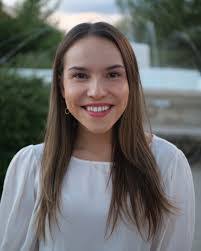 Jennifer Kott's Instagram, Twitter & Facebook