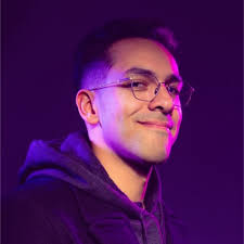 😏 someone's got a new look!