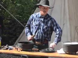 Clean The Outside Of Cast Iron Without Losing Inside Seasoning Youtube Cast Iron Cooking Cast Iron Care Cast Iron