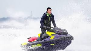 Satuan reserse narkoba polres metro jakarta barat menangkap jennifer jill bersama suaminya yang juga artis ajun perwira serta anaknya di. Dq Jja1e3kxwom