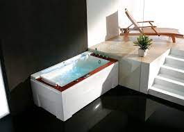 Erwärmt wird das wasser mit hilfe von feuerholz, das in der außenliegenden stahlspirale lodert. Whirlwanne Whirlpool Badewanne Von Wellgems U2605l Ebay