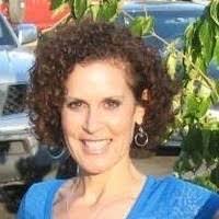 Kim Denning's Instagram, Twitter & Facebook