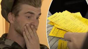 Lyxfällan: Max ekonomi i ruiner