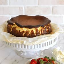 This cheesecake is hit with high heat to toast and caramelise those flavours leading to one of the most delicious desserts. Low Carb Cheesecake Burnt Cheesecake Healthy Recipe