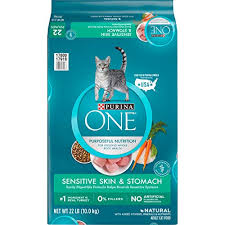 We do not believe that a recall indicates a low quality food or company, and we respect the fact that sometimes things happen that cause a manufacturer to recall a food. Does Dry Cat Food Go Bad