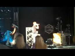 Scotty Said Want A Good Laugh Scotty Mccreery Laugh Concert