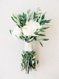 Maybe you would like to learn more about one of these? 40 Modern Minimalist Green Wedding Ideas For The Simple Chic Bride Small Wedding Bouquets Simple Wedding Bouquets Spring Wedding Bouquets