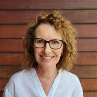 90+ profilů „Hewson“