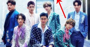 Super junior heechul reveals the reason why the release of 'the renaissance' album was postponed. Heechul Won T Be Part Of Super Junior S Comeback But He Was Included In The Teaser Image In The Best Way Koreaboo