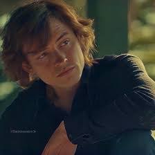 Eddie Roundtree's Instagram, Twitter & Facebook