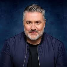 Perry Gee's Instagram, Twitter & Facebook