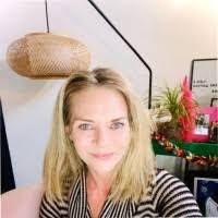 Julie Noland's Instagram, Twitter & Facebook