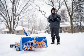 Whichever one you use, the following steps apply to quickly and cleanly clear your driveway. Thanks Snowbot 3d Printed Snowblower Makes Shovels Obsolete Mpr News
