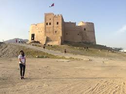 Built in 1670, fujairah fort was badly damaged by a british attack in the early 20th century. Fujairah Fort Fujairah Monument Valley Landmarks