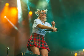 The festival is held 68 kilometres (42 mi) east of amsterdam in biddinghuizen, at spijk en bremerberg. Lowlands Festival Everything That Went Down On The First Day Strife Magazine