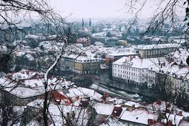 Tu estás na página de resultados da equipa eslovénia secção andebol/europa. Vida De Ciudad De Ljubljana En El Invierno Eslovenia Europa Foto De Archivo Imagen De Cielo Cityscape 103986446