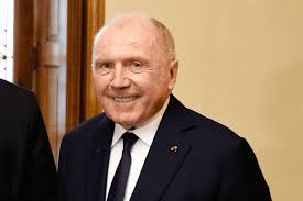 La acea vreme, paul se afla în europa și a refuzat să zboare spre america, fiindcă avea de rezolvat „treburi urgente. Top 25 Cei Mai BogaÈ›i Oameni Din Lume 2021 Financer Com
