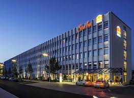 Det ligger i schwabing område, 6 km fra centrum af münchen. Angepasst Unterkunft Star Inn Hotel Munchen Schwabing By Comfort Omnirooms Com