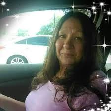 What are some nice hotels in Pigeon Forge or Gatlinburg with a river view,  wheelchair accessibility, and good breakfast?