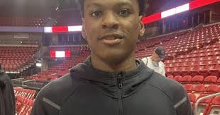 Wisconsin 2026 commit prepares for future with Badgers