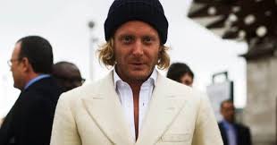 Bit.ly/ftimesubs lapo elkann, grandson of gianni. Lapo Elkann E La Dichiarazione A Mara Venier Mi Sento A Casa