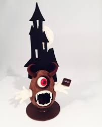 Suite Des Petits Montages Proposes Pendant Le Cap Chocolatier Halloween Castle Monster Whitemoon Chocolate Choco Chocolat Halloween Chocolatiere Chocolat
