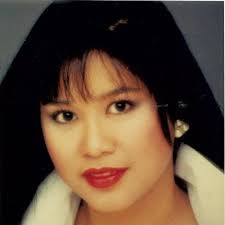 Lorrie Silva's Instagram, Twitter & Facebook