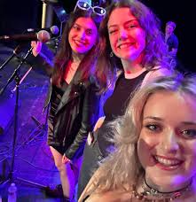 So excited to be the featured artist tomorrow night at KC's Rib Shack w Paul  Costley and Nate Comp! 7-8p 🖤🥰