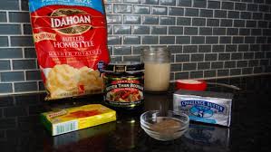 Copycat Kfc Mashed Potatoes And Gravy Easier Than The Drive Thru Recipe Kfc Mashed Potatoes Mashed Potatoes Kfc