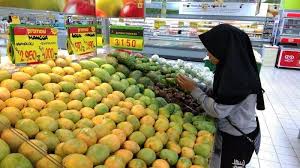 Mangga harum manis tergolong varietas mangga dari probolinggo jatim. Mangga Harum Manis Di Hypermart Pim Hanya Rp 1 790 Per 100 Gramnya Sriwijaya Post