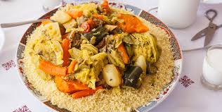 Parfumer la semoule avec de la cannelle et la présenter en dôme avec une poignée de raisins blonds préalablement gonflés, bien. Couscous Vegetarien Aux Courges Et Deux Recettes Salees A La Cannelle