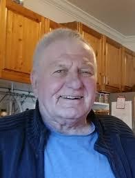 Alexander Quinton's Instagram, Twitter & Facebook