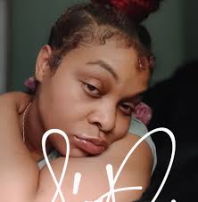 People that dont like cats be jealous that i gotta pocket sized lion & they  dont