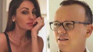 Anna tatangelo was born in sora to a family of producers of traditional bagel sorana. Anna Tatangelo E Quell Amore Con Gigi La Cantante Racconta Il Loro Primo Incontro Solonotizie24