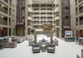 Schauen sie sich 25 bilder an und lesen sie 729 bewertungen. Embassy Suites Chicago Schaumburg Woodfield 132 1 7 6 Schaumburg Hotel Deals Reviews Kayak