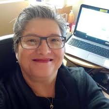 Edna Wong (@edna_wong18)