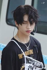 The perfect hyunjin hands cute animated gif for your conversation. I Need Them To Come Back Straykids On Twitter Still Cant Believe Im Going To See Stray Kids Tomorrow I Always Pray To See Them In Houston And Not In