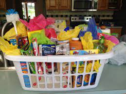 My boyfriend has always been a better cook than i am, so he does most of our cooking. Housewarming Gift For Guys Easy And Simple House Warming Gift Diy House Warming Gifts Housewarming Gift Basket Diy