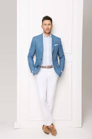 Entspannt Galant Leinensakko Und Weisse Chino Nach Mass Manner Outfit Blazer Fur Manner Sakko