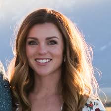 Caitlin King, Sales Associate