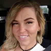 Amanda Voiles's Instagram, Twitter & Facebook