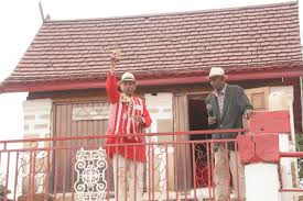 Afaka handinika ny valiny asetrin'ny olona ny fanasana ho tonga mpianatra. Taom Baovao Malagasy Wikiwand