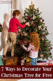 Here are eight ways to decorate your home in time for santa. 7 Ways To Decorate Your Christmas Tree For Free