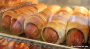 Ready in just 35 minutes, so you can make this recipe any night! Review Wetzel S Pretzels In Disneyland S Downtown Disney The Disney Food Blog Food Hot Dogs Pretzel Dogs Recipe