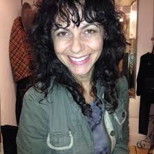 Dara Lynn Schlissel Storyteller & Scriptwriter