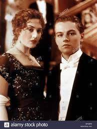 She is the recipient of an academy award, an emmy award, three golden globe awards and a grammy award. Kate Winslet Leonardo Dicaprio Titanic 1997 Stockfotografie Alamy