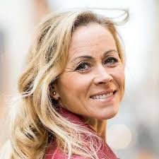 Lena Morin's Instagram, Twitter & Facebook